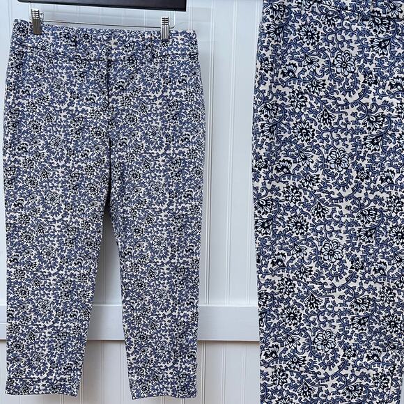 Ann Taylor LOFT Julie Fit Blue Floral Print Coastal Ankle Riviera Pants Women 4P - Picture 1 of 11